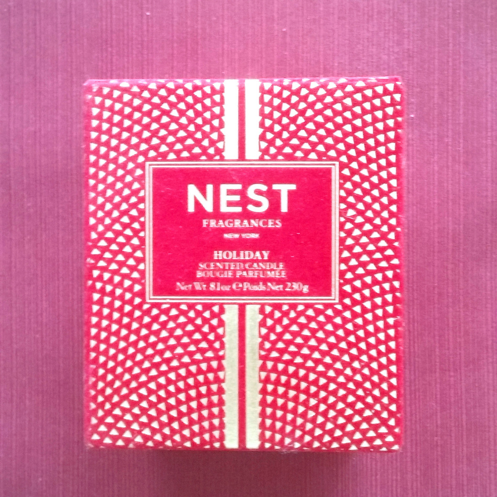 NIB NEST HOLIDAY CANDLE 8.1 oz